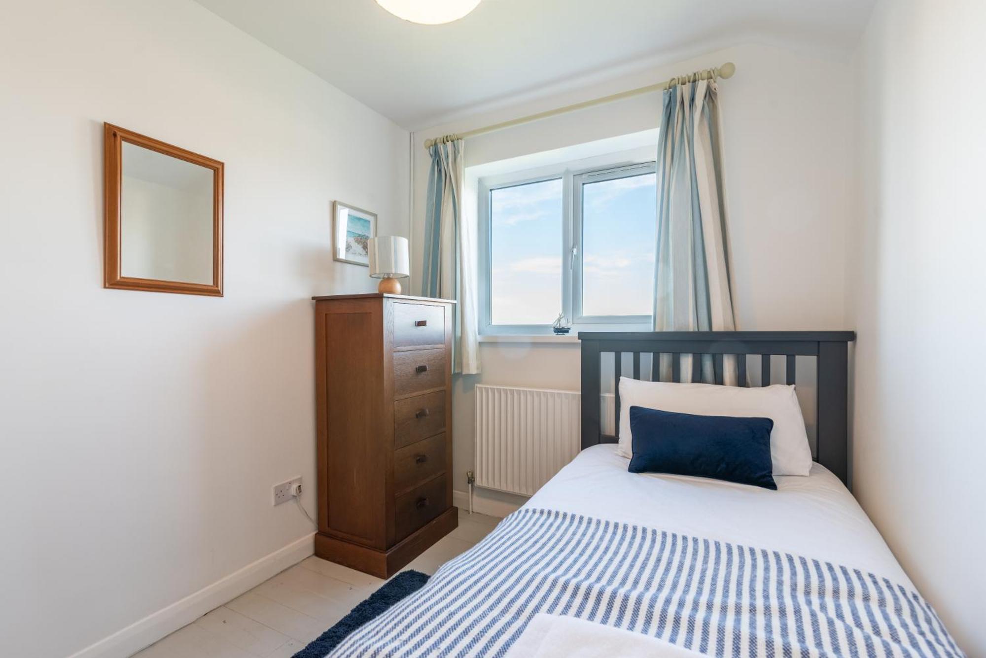Port View House 3-Bedroom Self Catering Family Home With Garden Near Cardiff Exterior photo