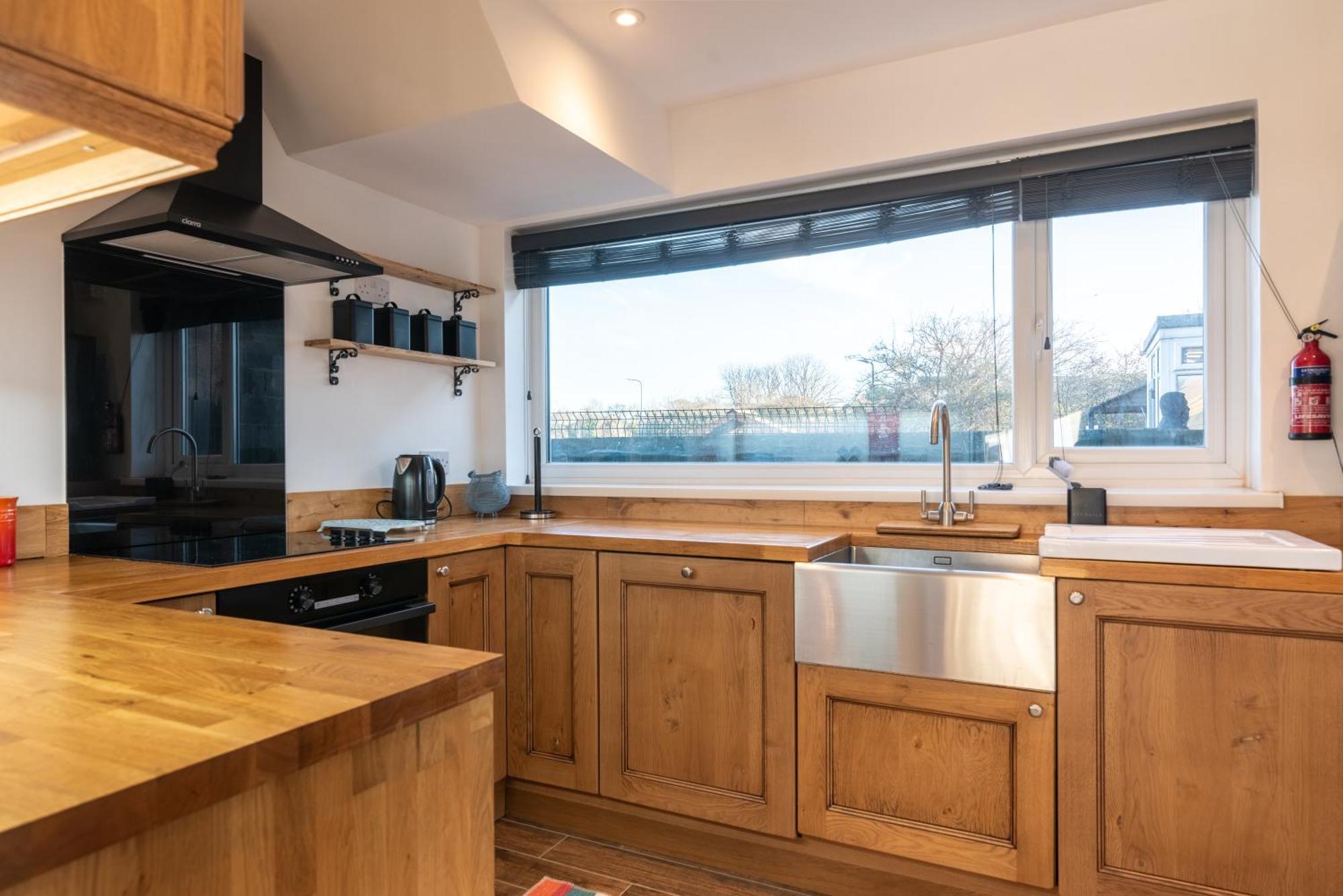 Port View House 3-Bedroom Self Catering Family Home With Garden Near Cardiff Exterior photo